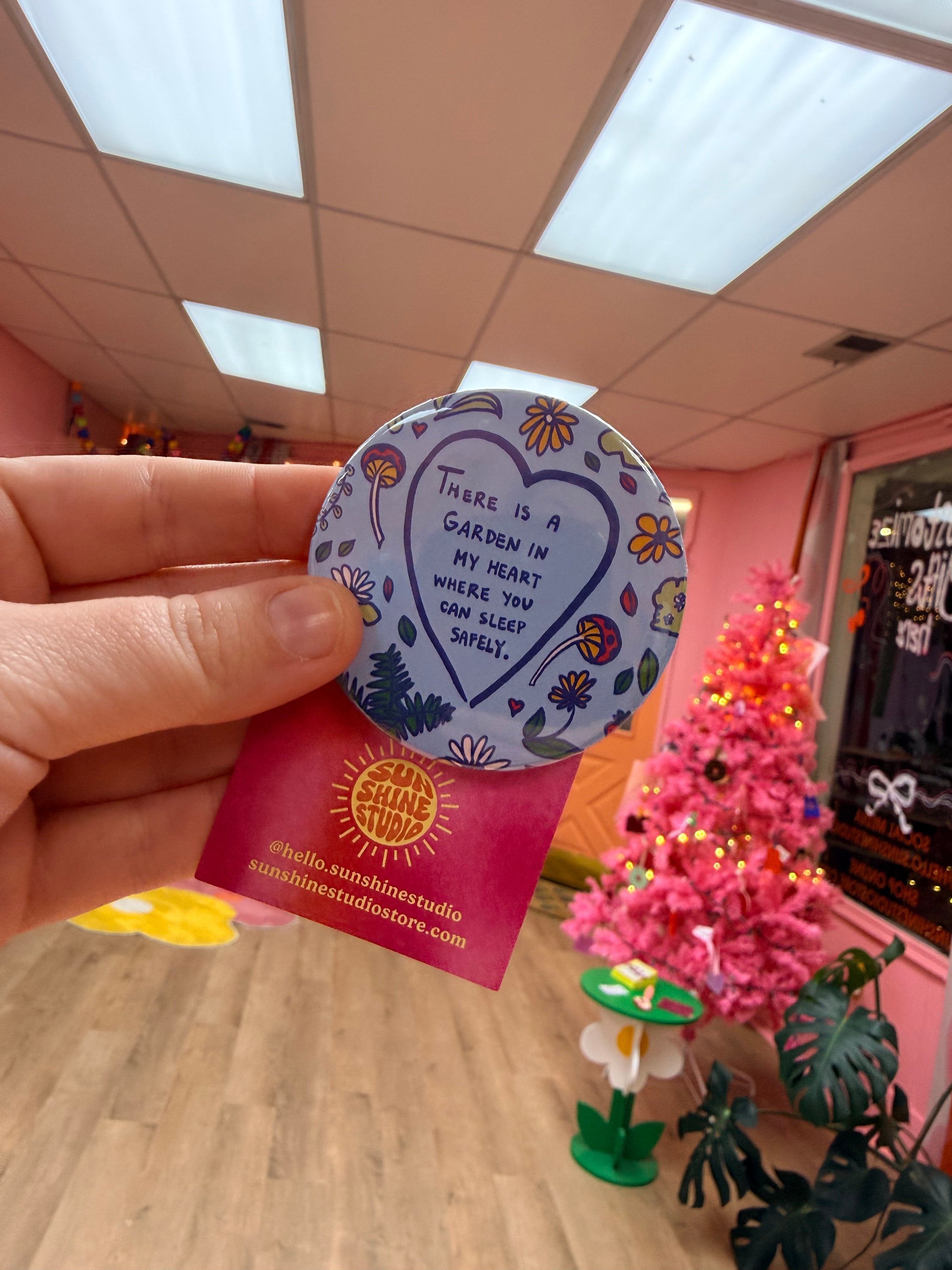 “There is a garden in my heart where you can sleep safely” Pin￼