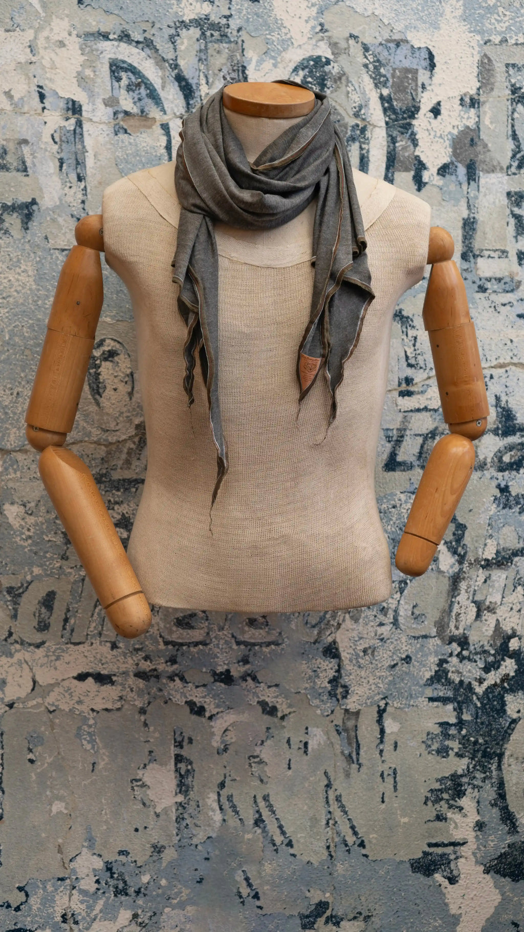70's T Scarf