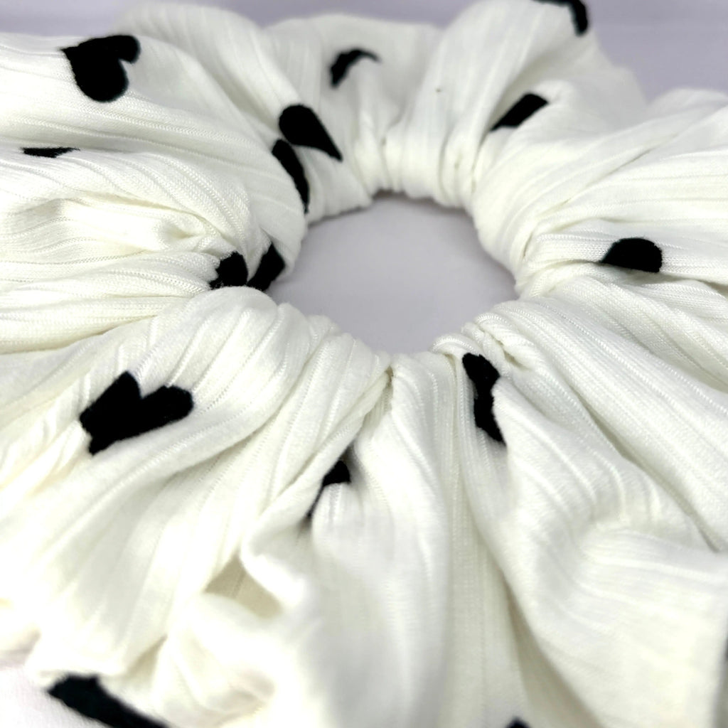 White Heart Ribbed Scrunchie