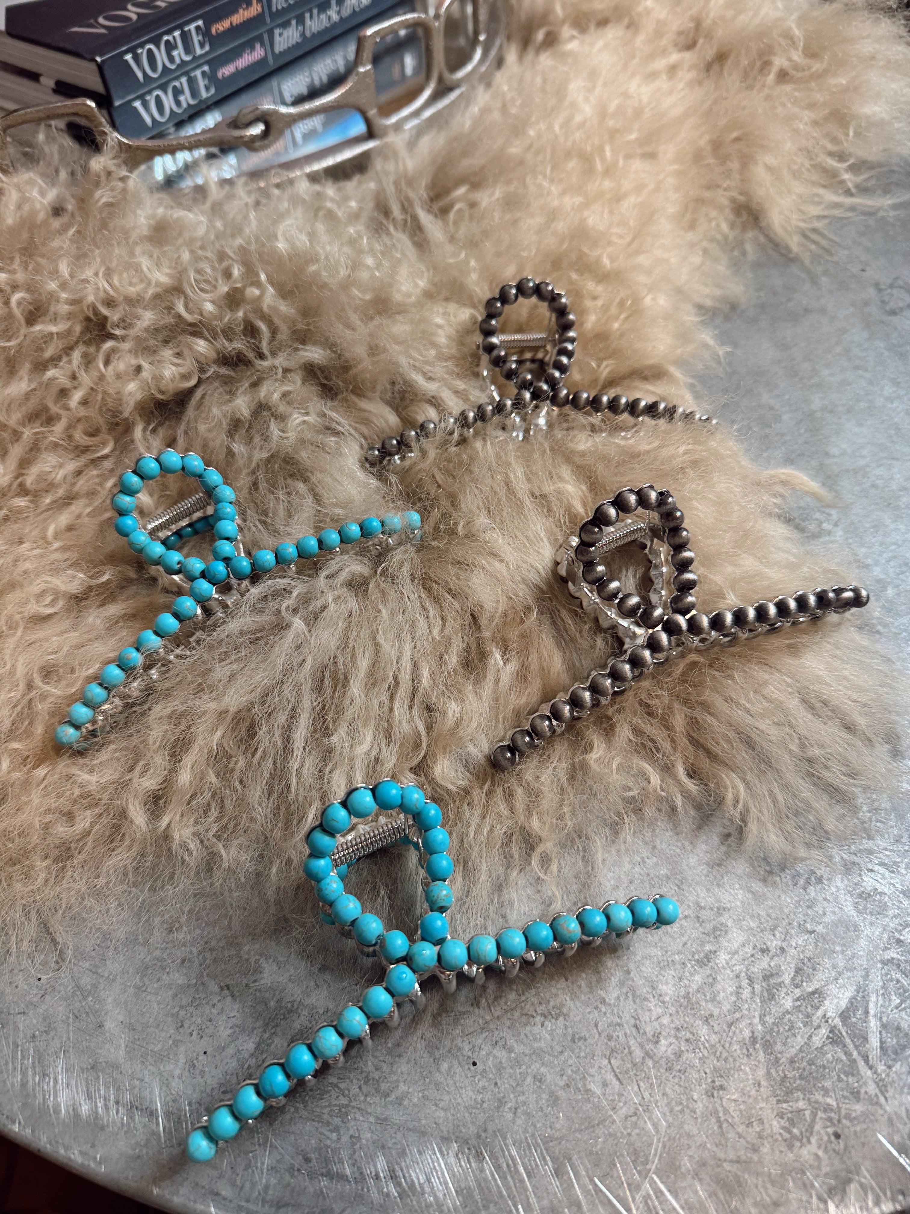 The Navajo Pearl Hair Clip