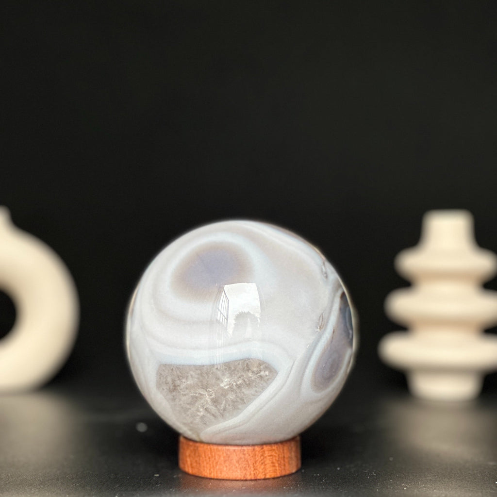 Agate and quartz - Gemstone sphere