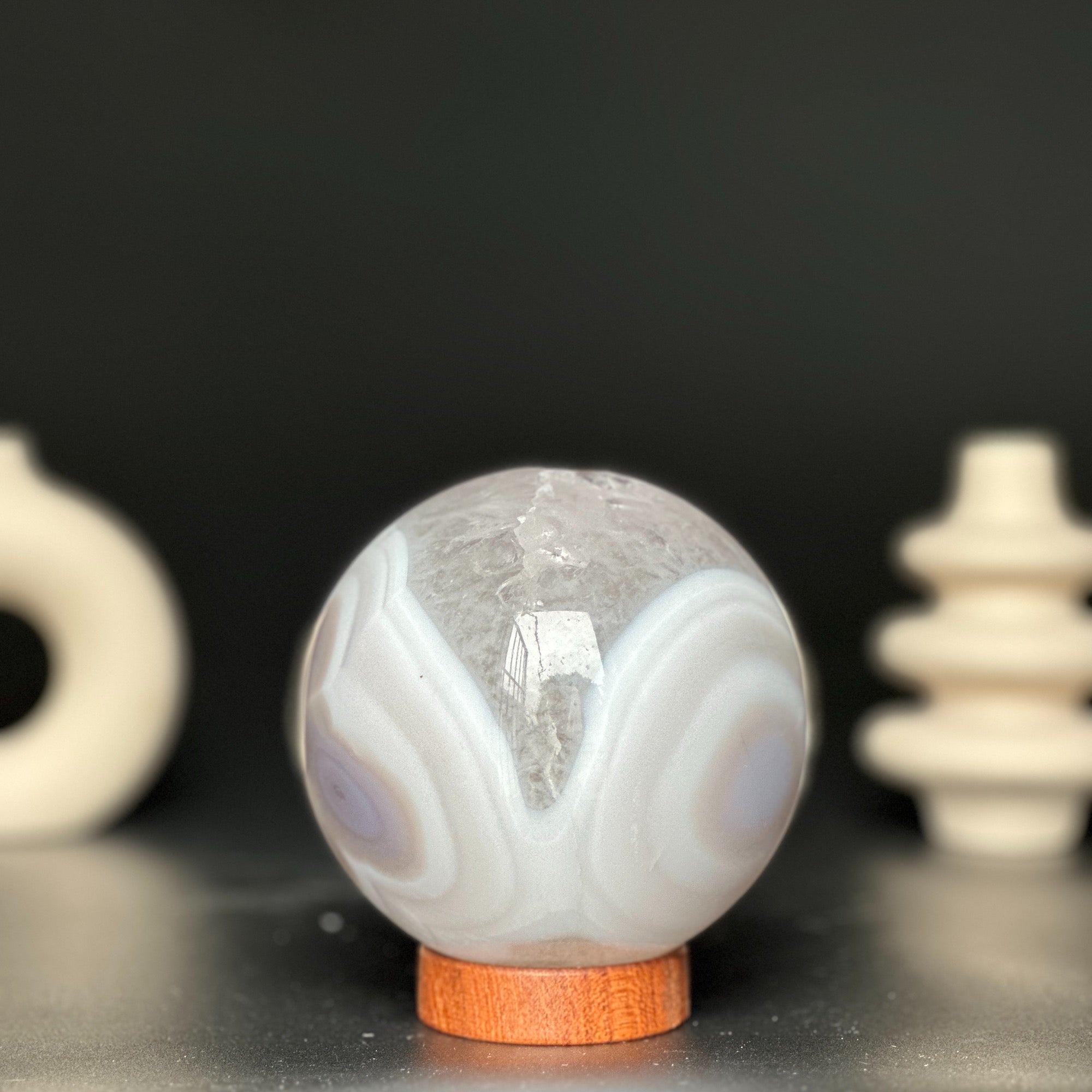 Agate and quartz - Gemstone sphere