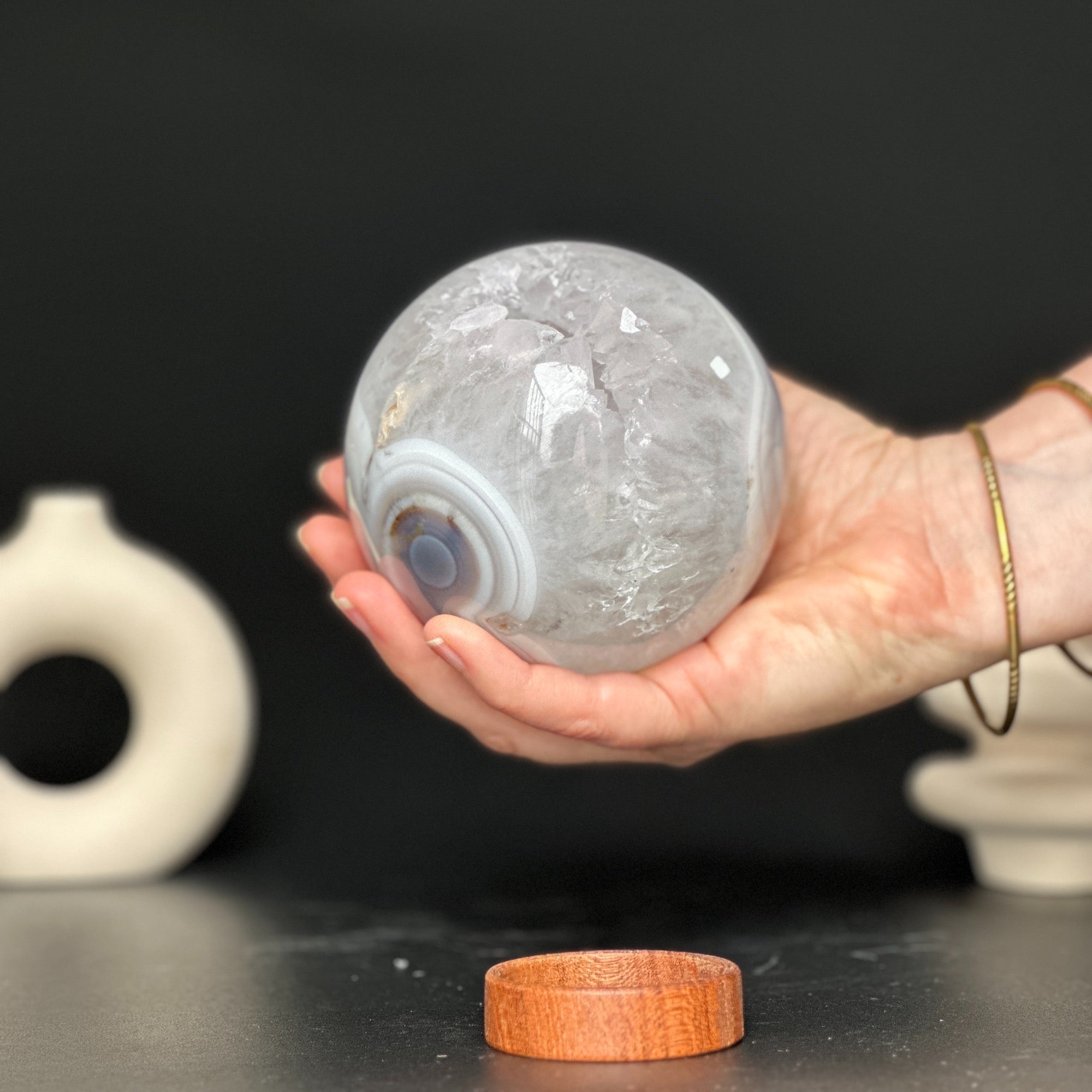 Agate and quartz - Gemstone sphere