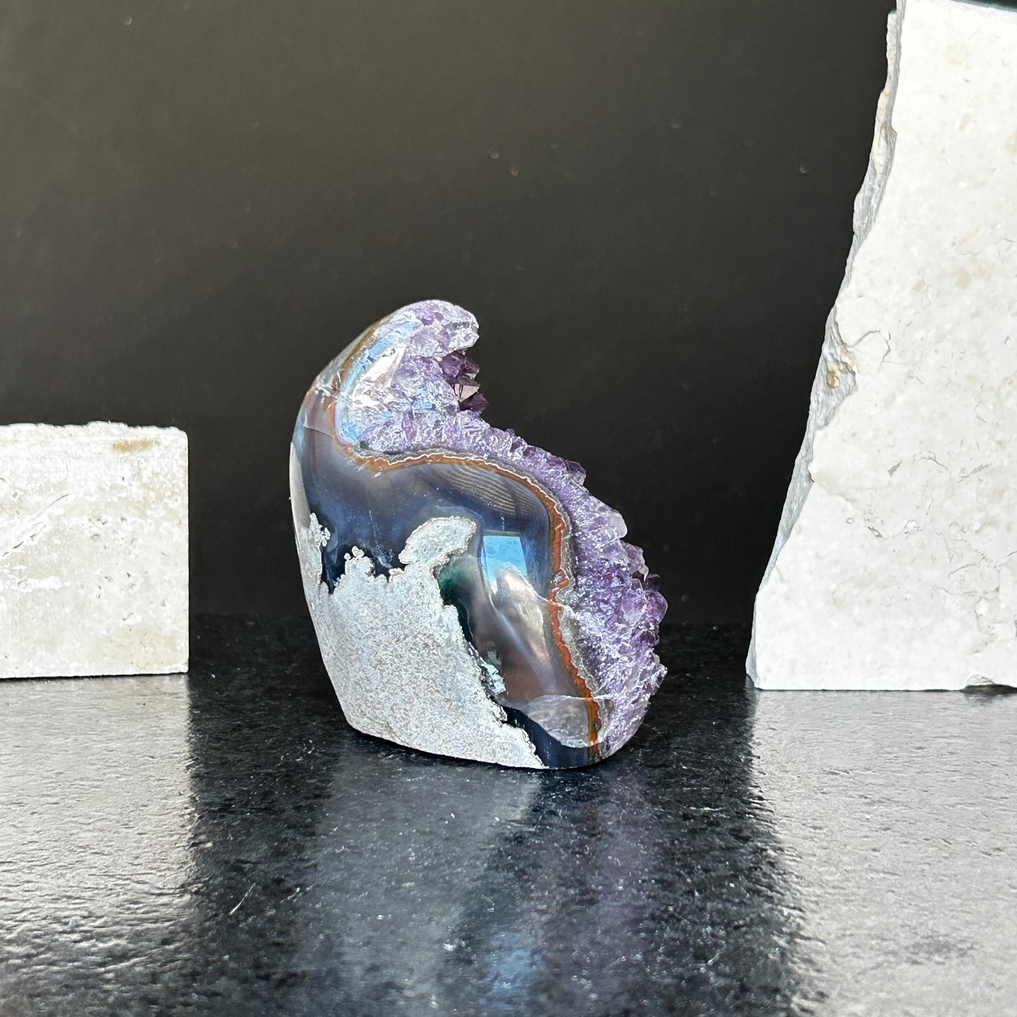 Amethyst cathedral, Purple geodes