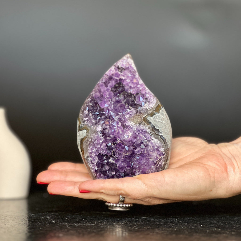Amethyst gem, flame amethyst geode