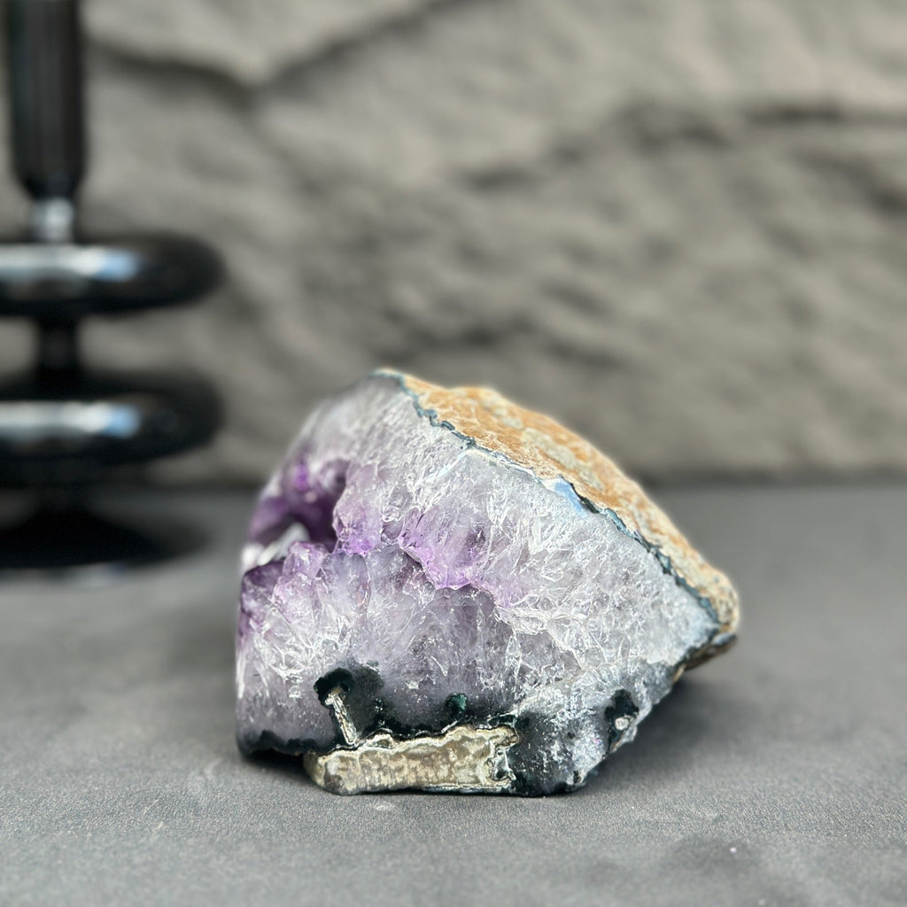 Amethyst geode, extra quality amethyst