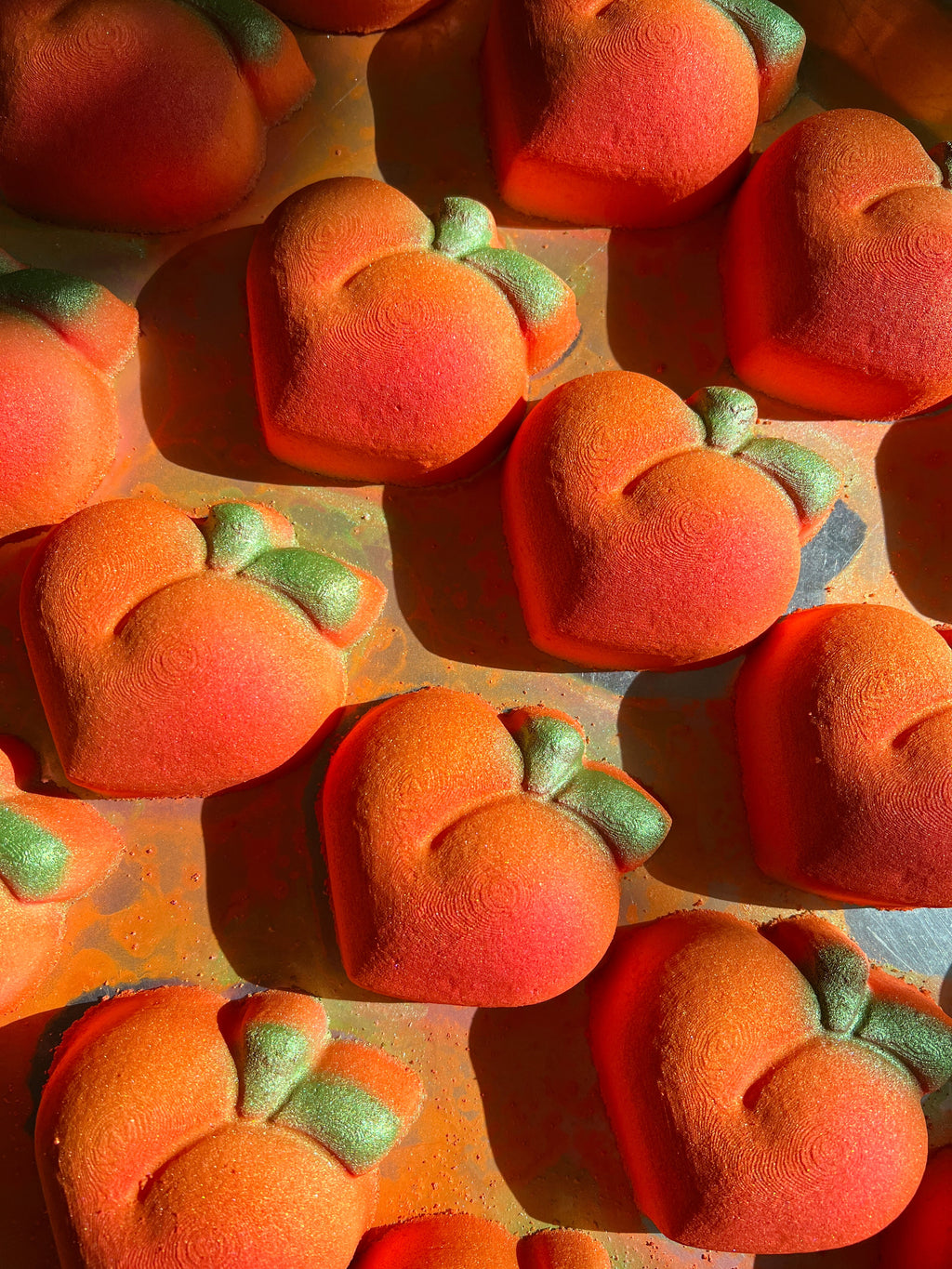 AURA OF PEACH