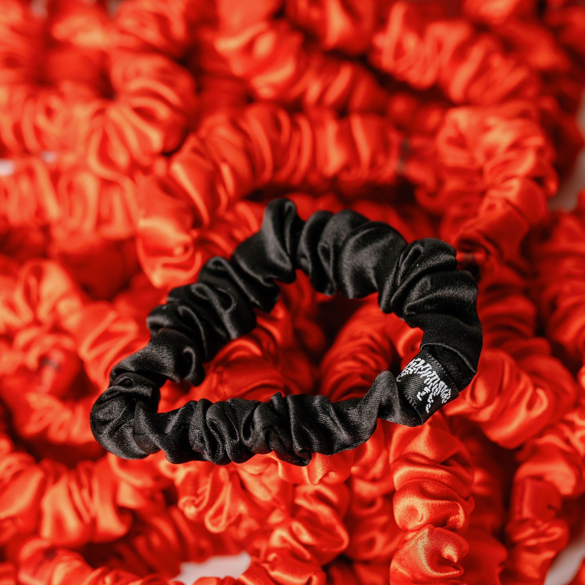 Organic Silk Small Scrunchie Onyx Black