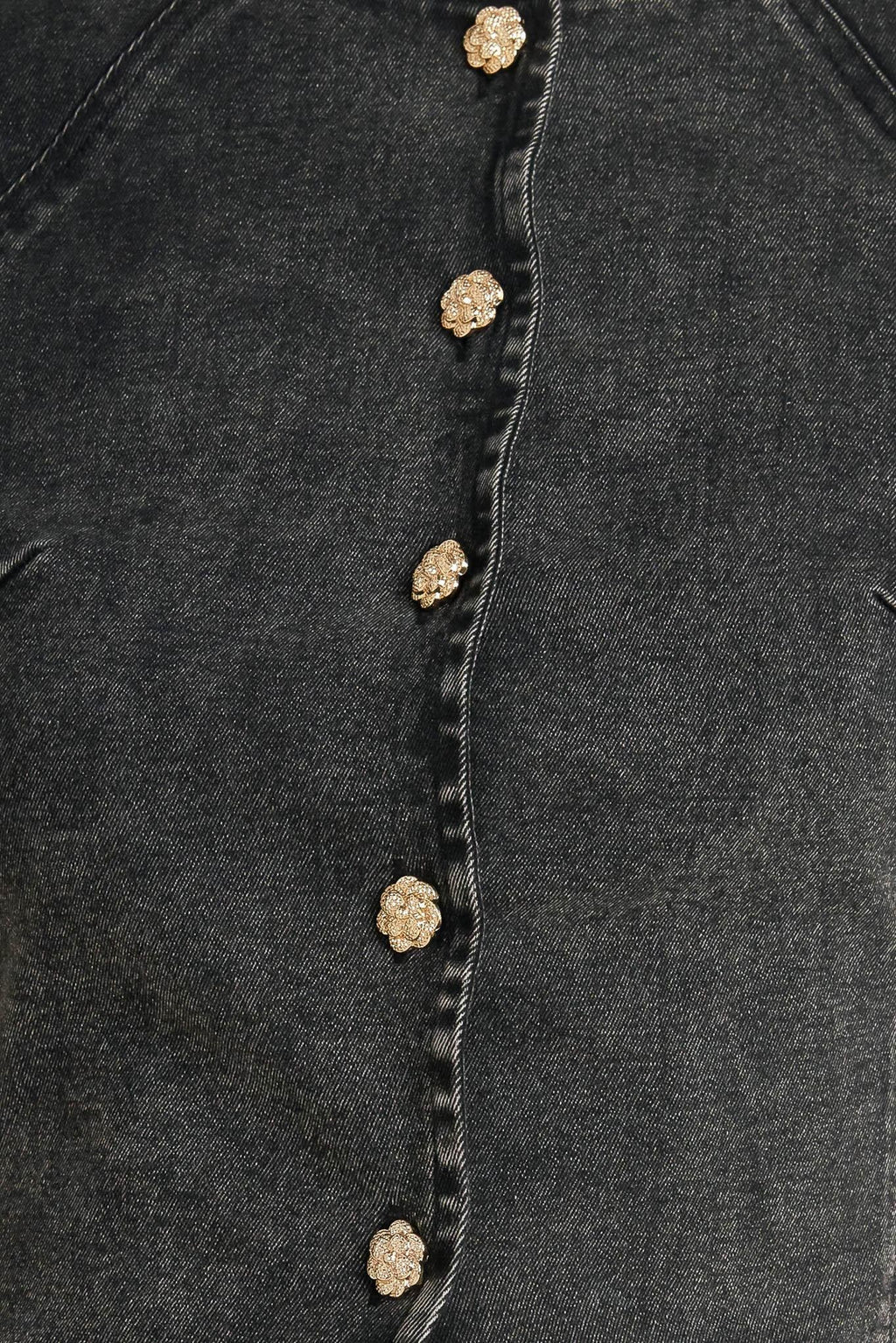 ELEGANT EVERYDAY LOOK DENIM JACKET