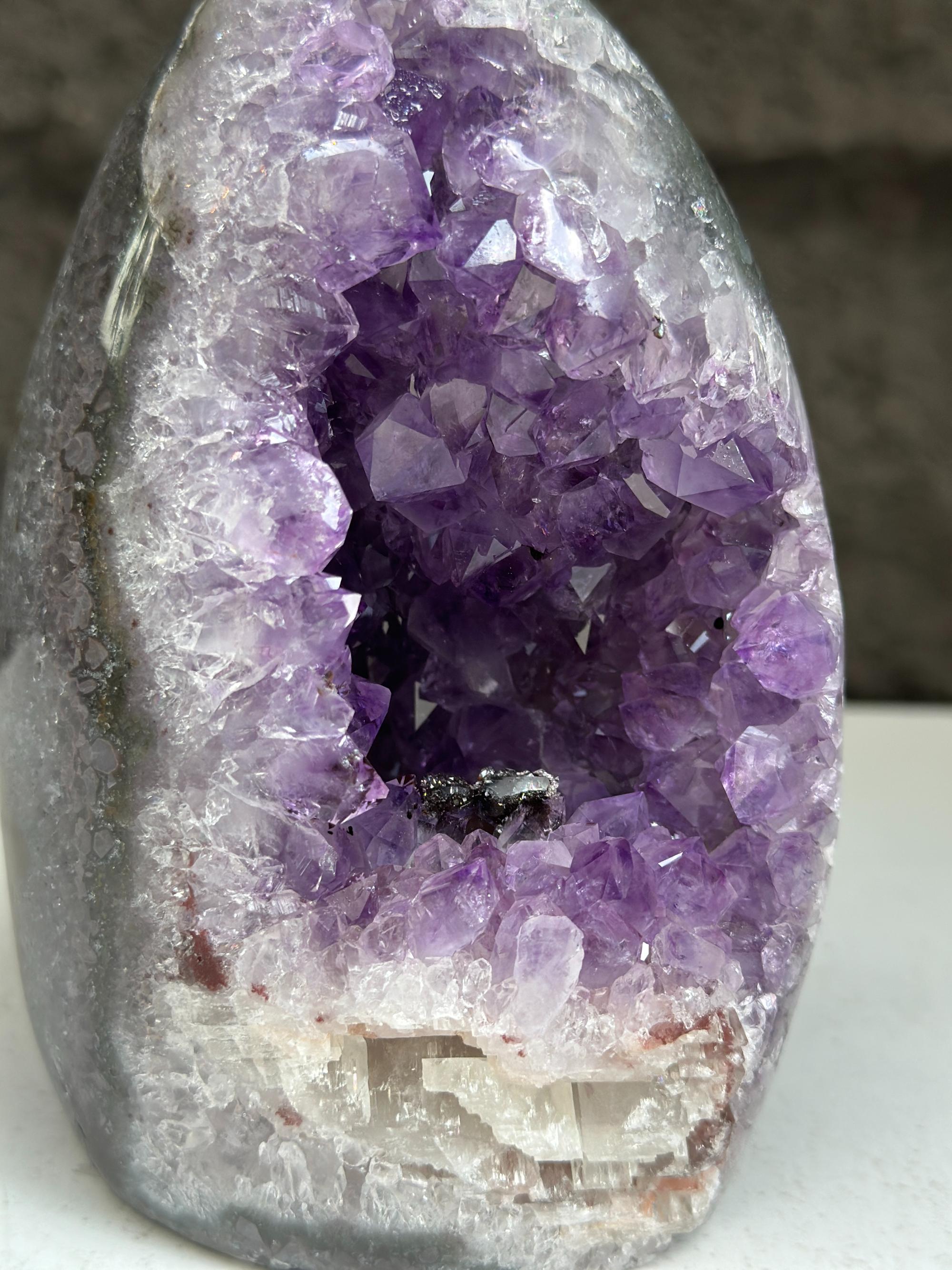 Natural Quartz Amethyst Geode Egg