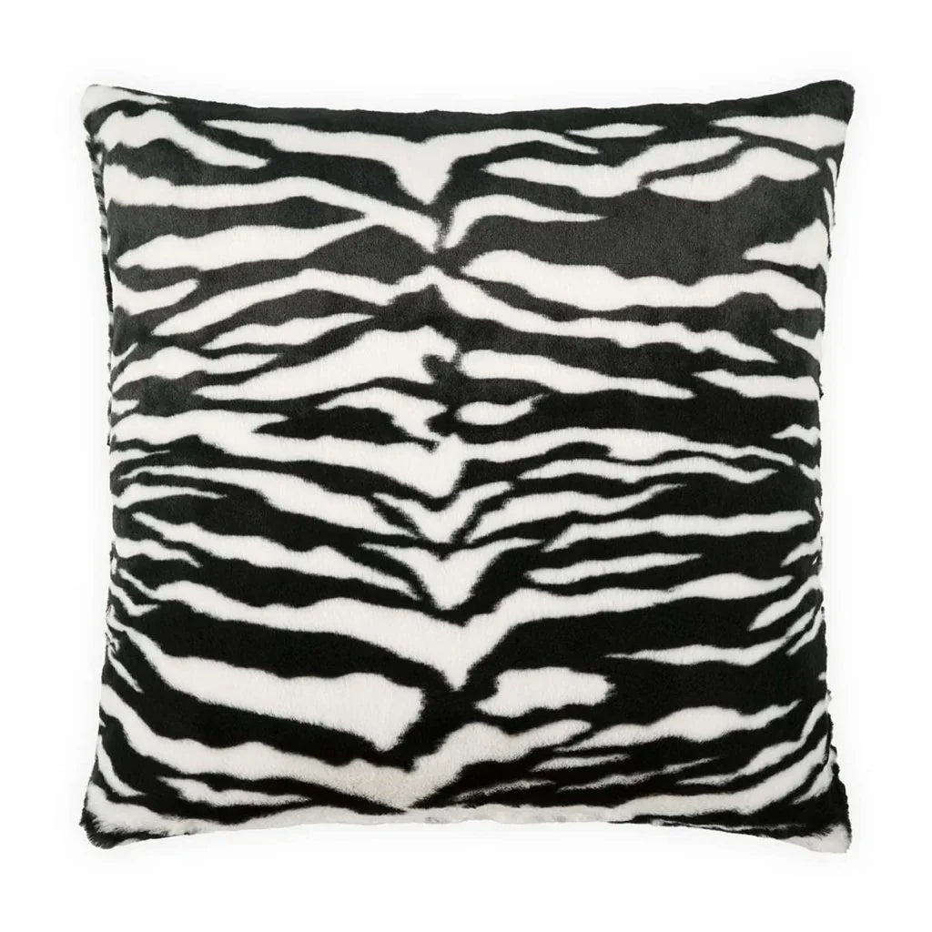 Getti Handmade Throw Pillow