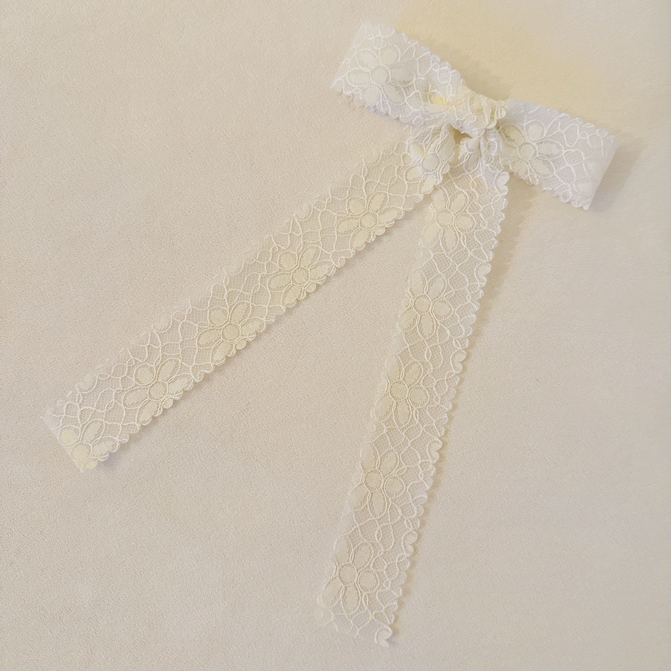 Lace Belle Bow Hair Clip