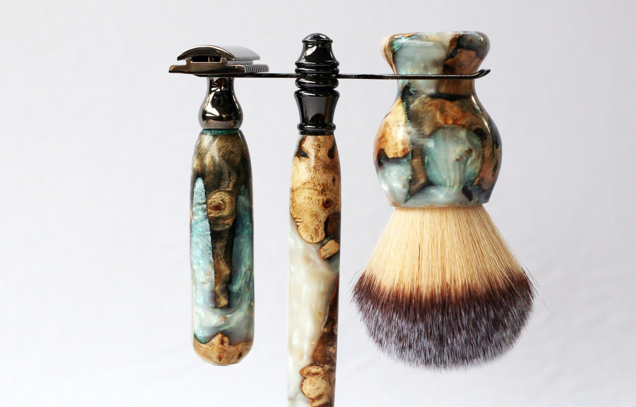 Buckeye Burl Wood Hand Crafted Shave Set with 'Travel to Jupiter'( pearl)Resin safety razor, 26mm lather brush and a matching shave stand.