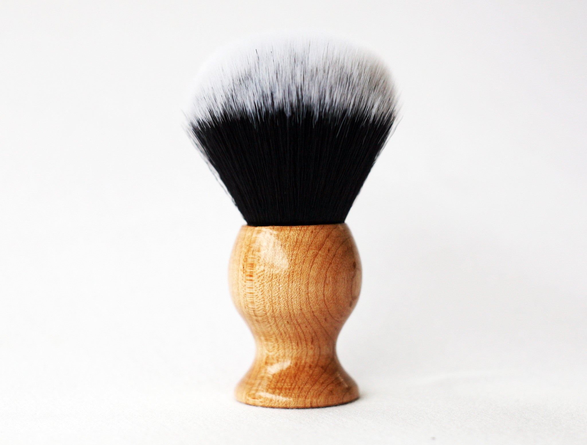 Maple Tuxedo ultra soft top strong backbone very dense shave brush