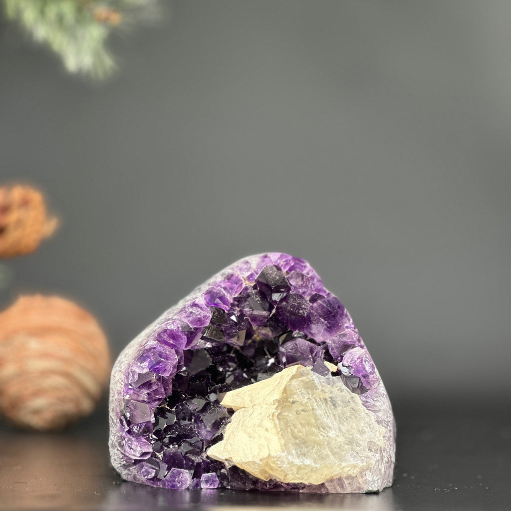 Large amethyst crystal geode for SALE