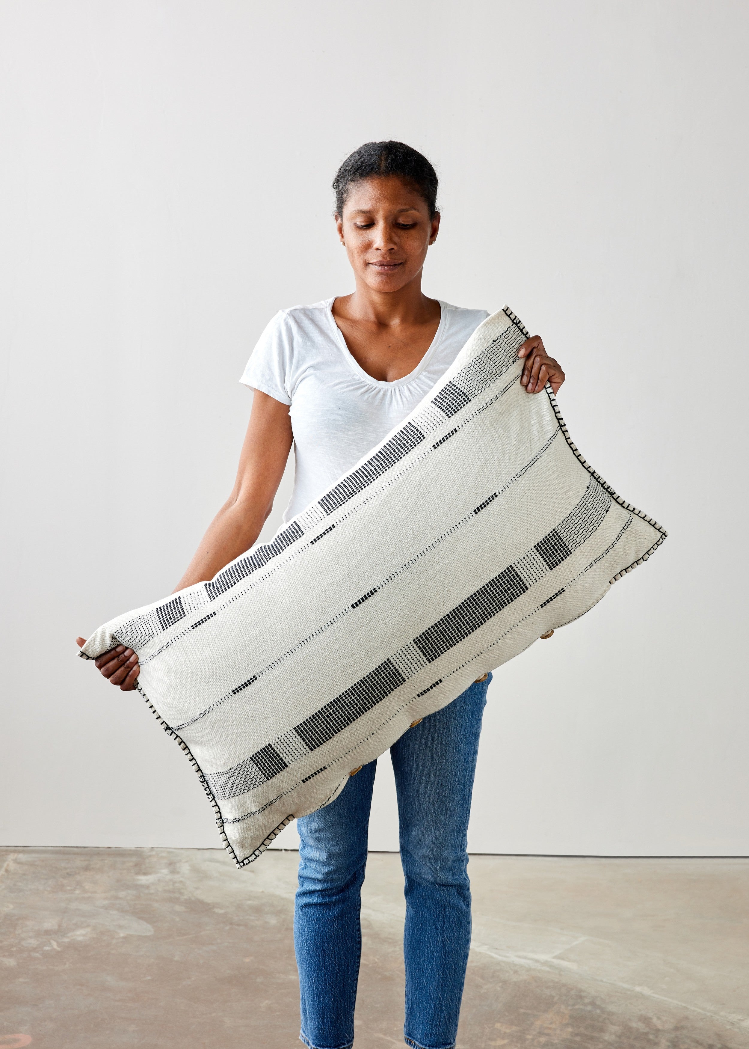 Fulcrum Onyx Oversized Cotton Lumbar Pillow