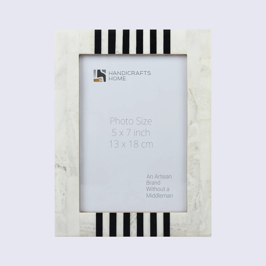Picture Frame Contour Alto Pattern Collection Resin Inlay White & Black – 4x6, 5x7 & 8x10"