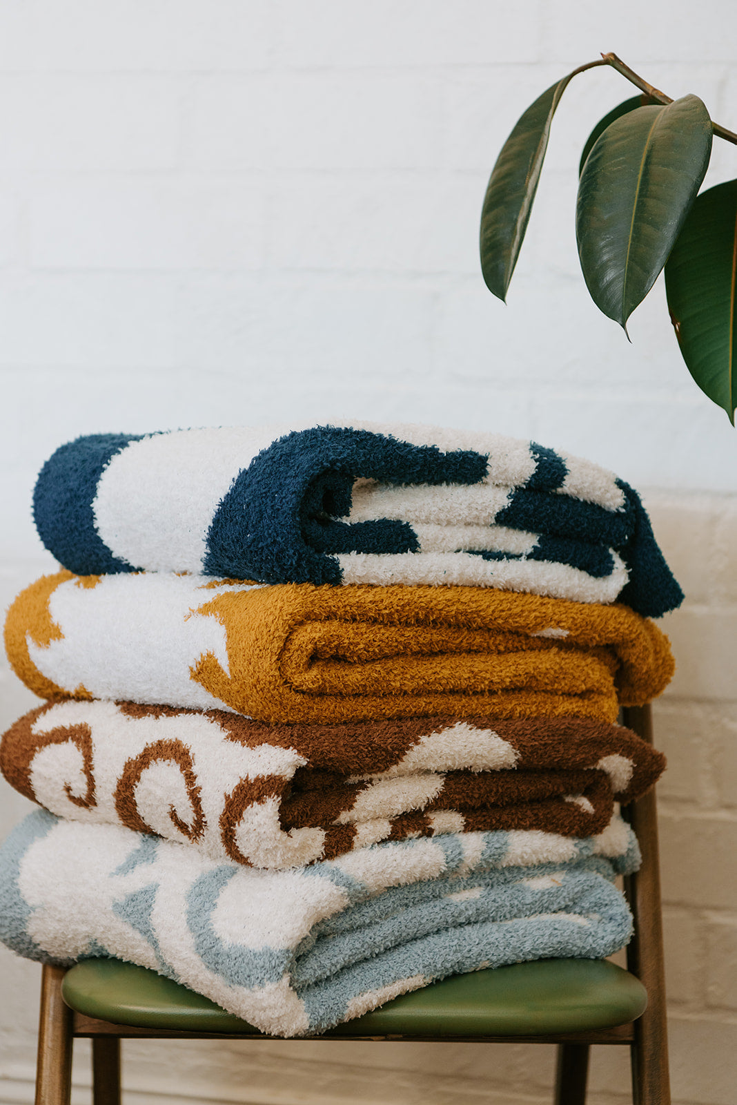 Beachcomber Plush Throw - Sand