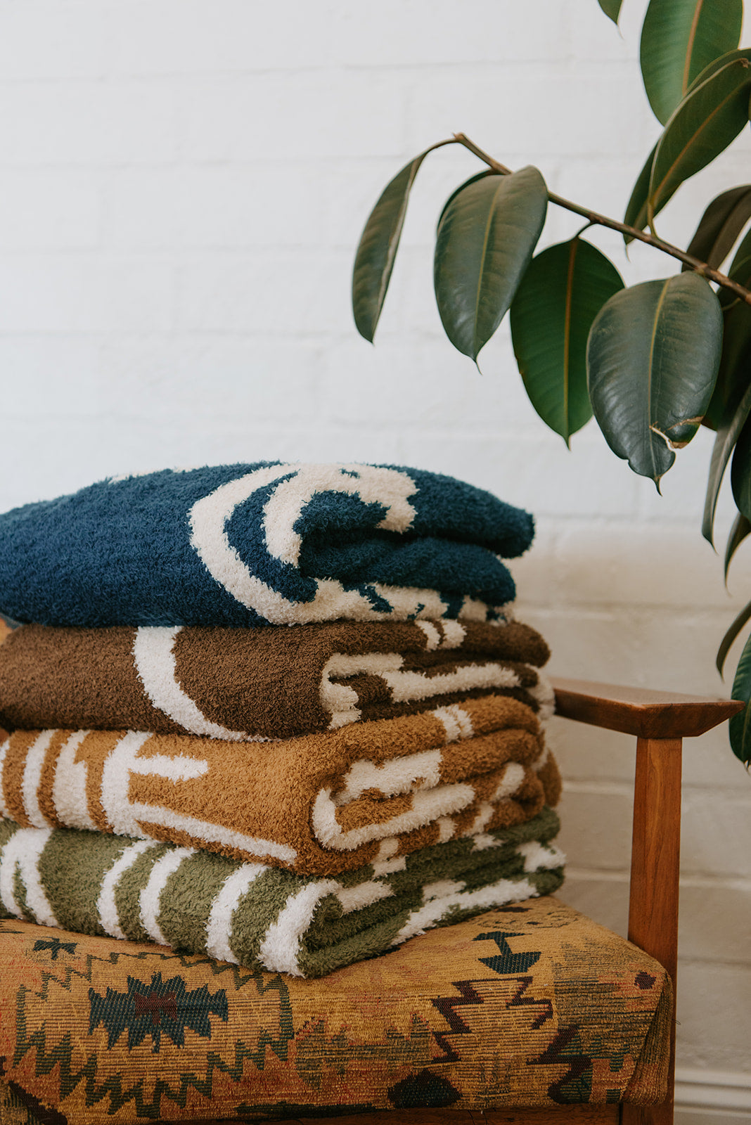 Stripe Plush Throw - Mocha & Cream
