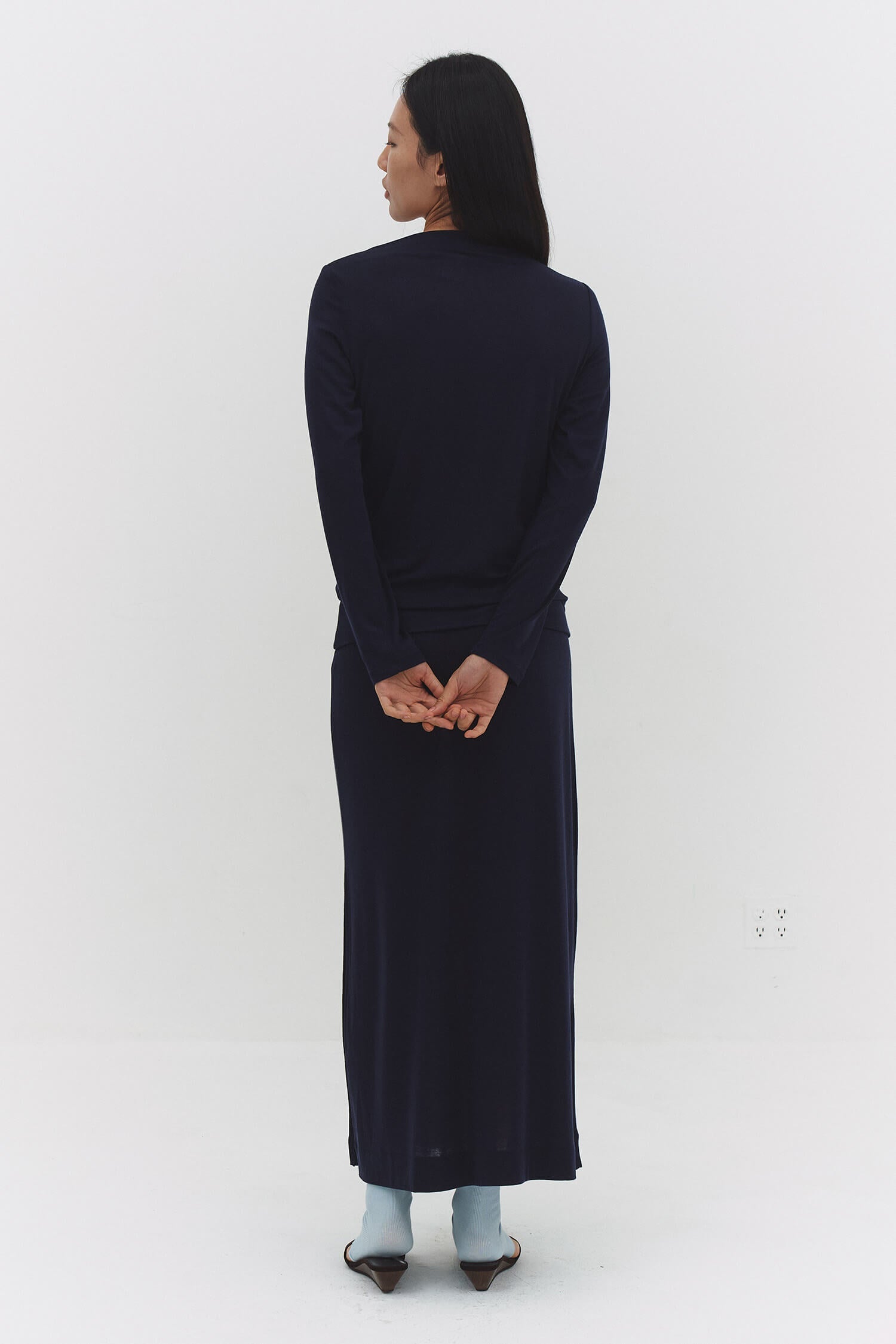 NARAE LONG SLEEVE TOP IN NAVY