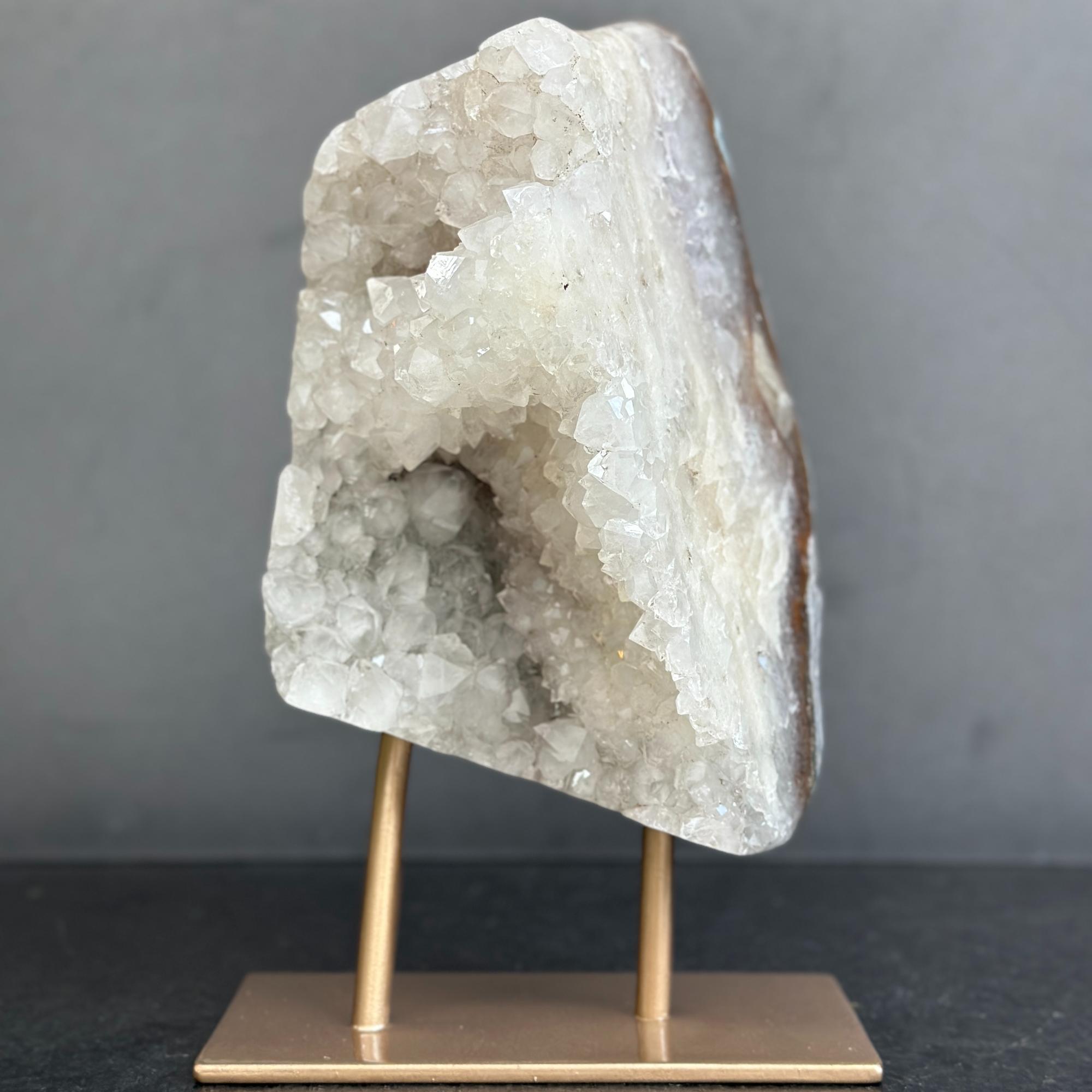 White Quartz With Metal Display Stand
