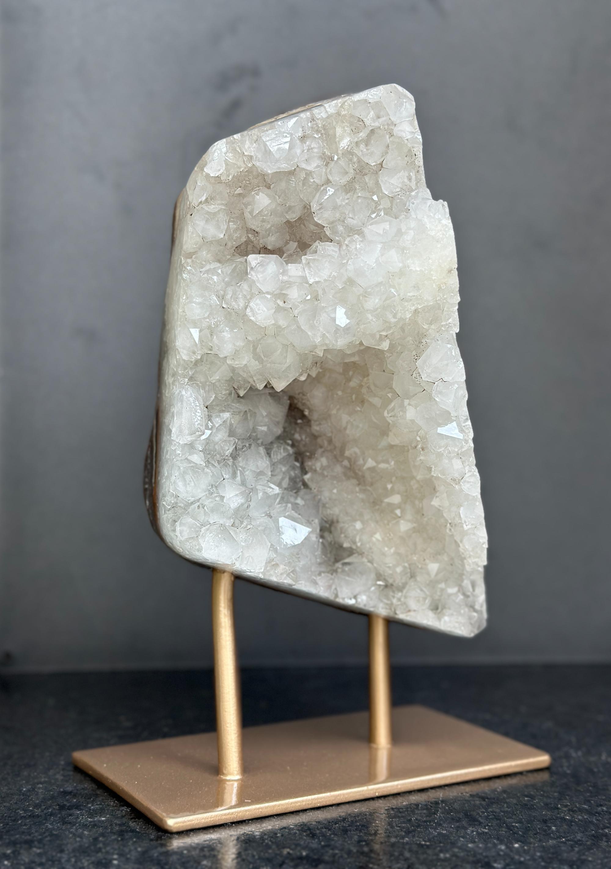 White Quartz With Metal Display Stand