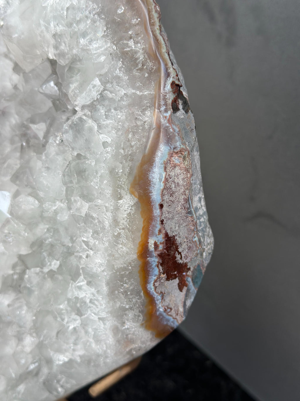 White quartz on stand, Geode with metallic base included for home decoration