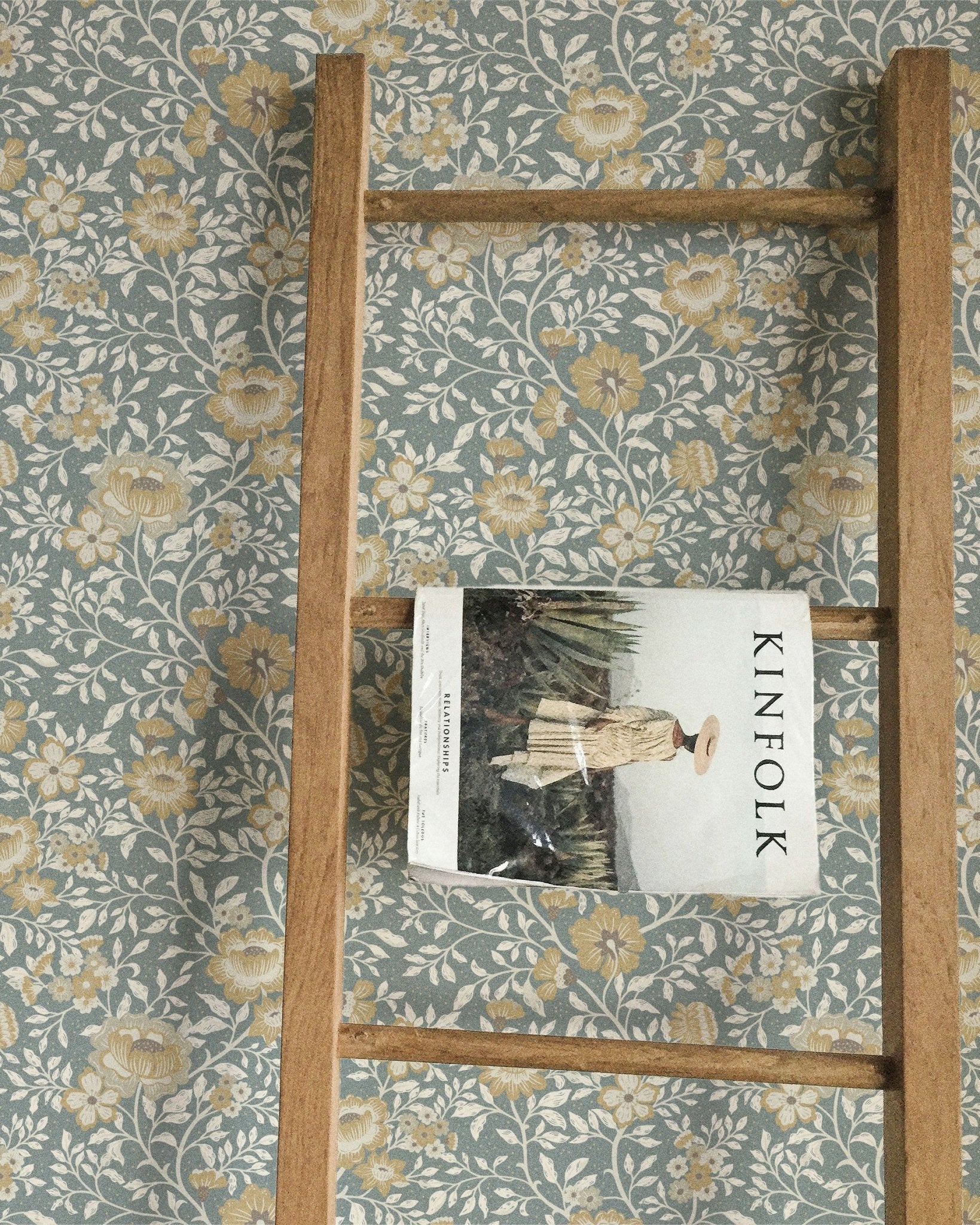 Annabelle Wallpaper in Laurel Mist