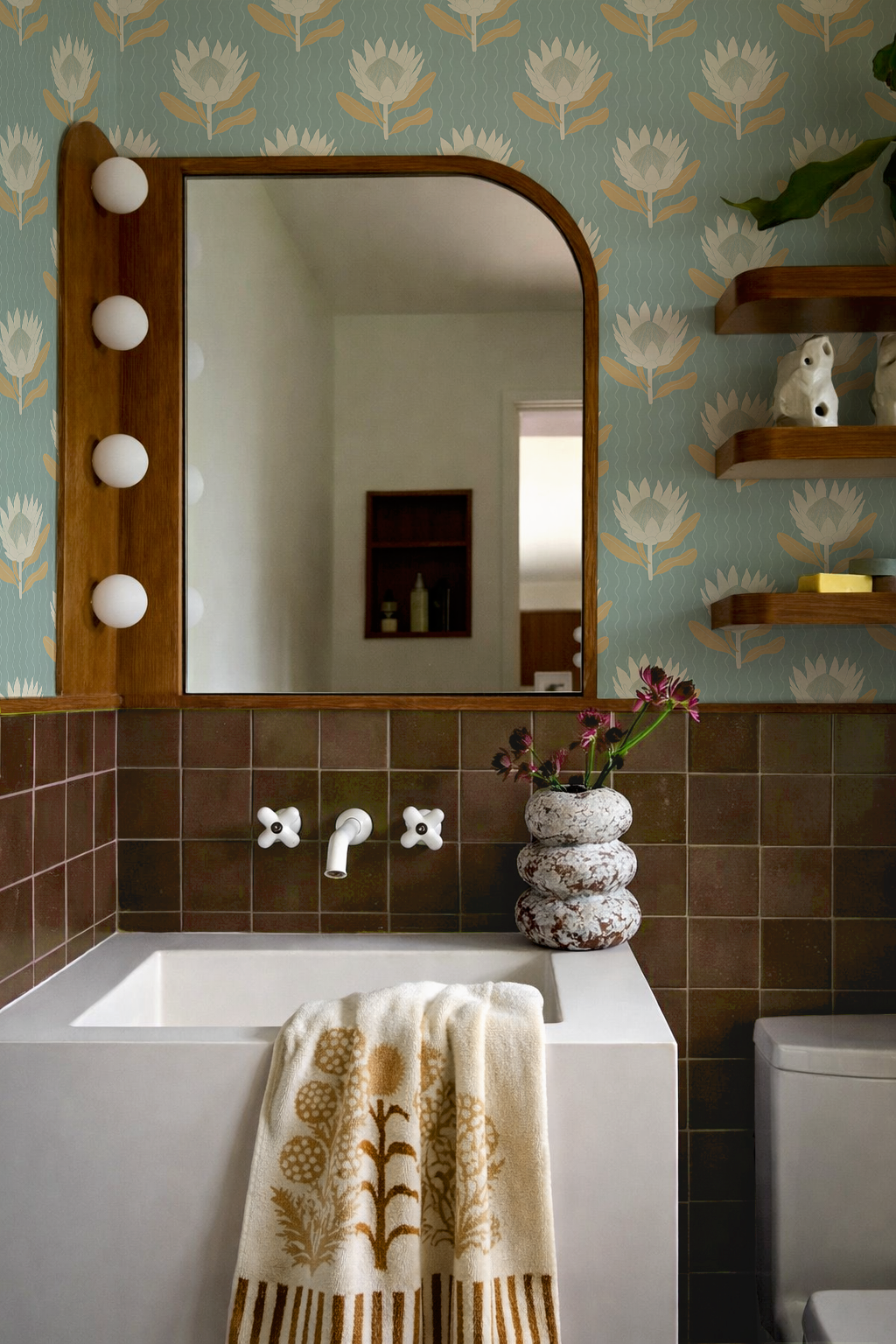 King Protea Wallpaper, light blue and apricot