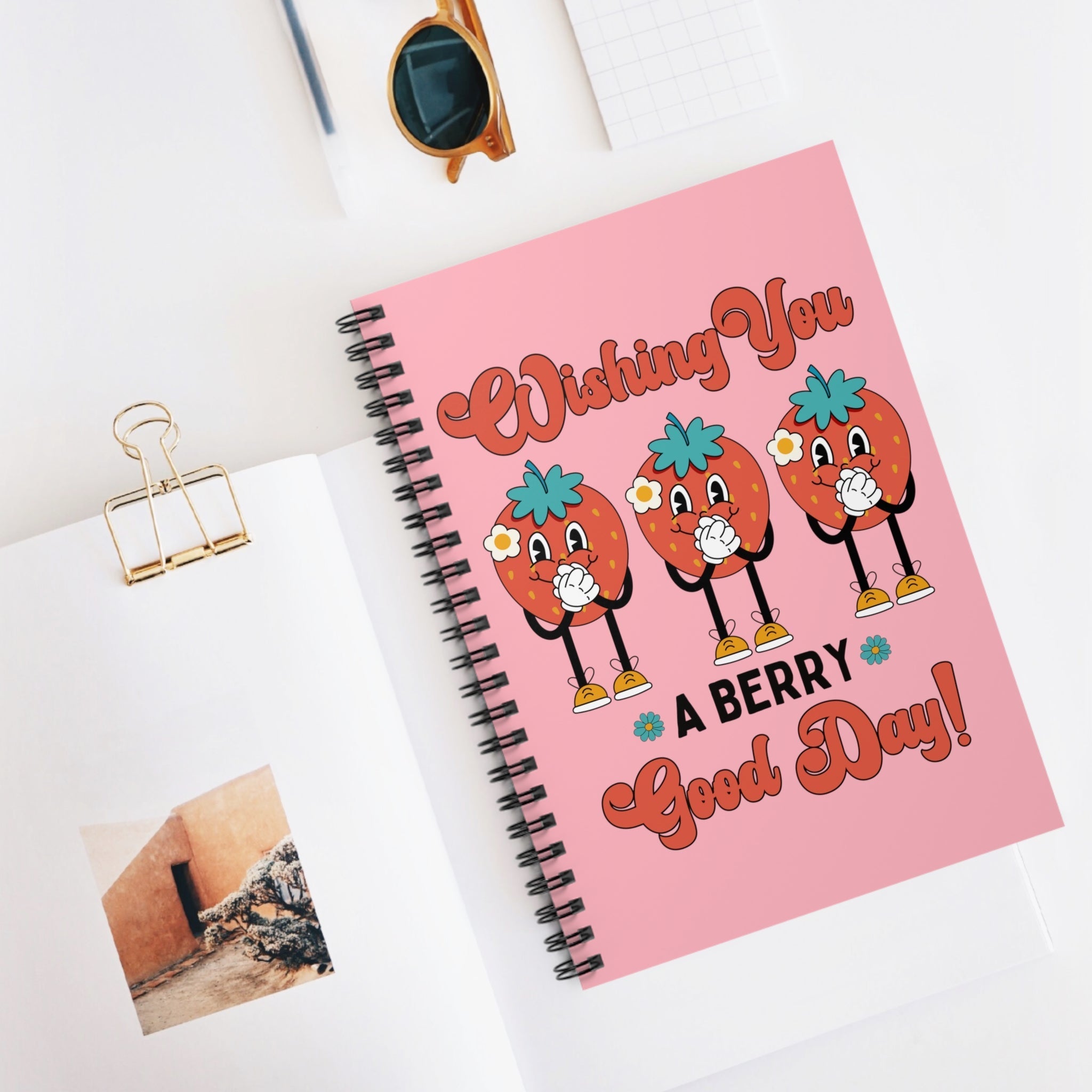 Funny Retro Aesthetic Spiral Notebook for Garden Lover: Wishing You A Berry Good Day