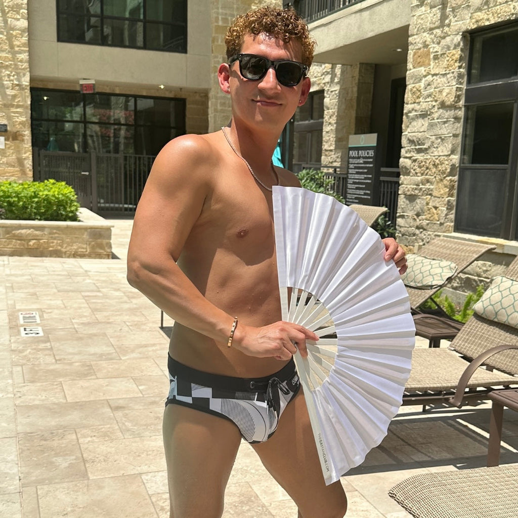 The White Fan (UV)