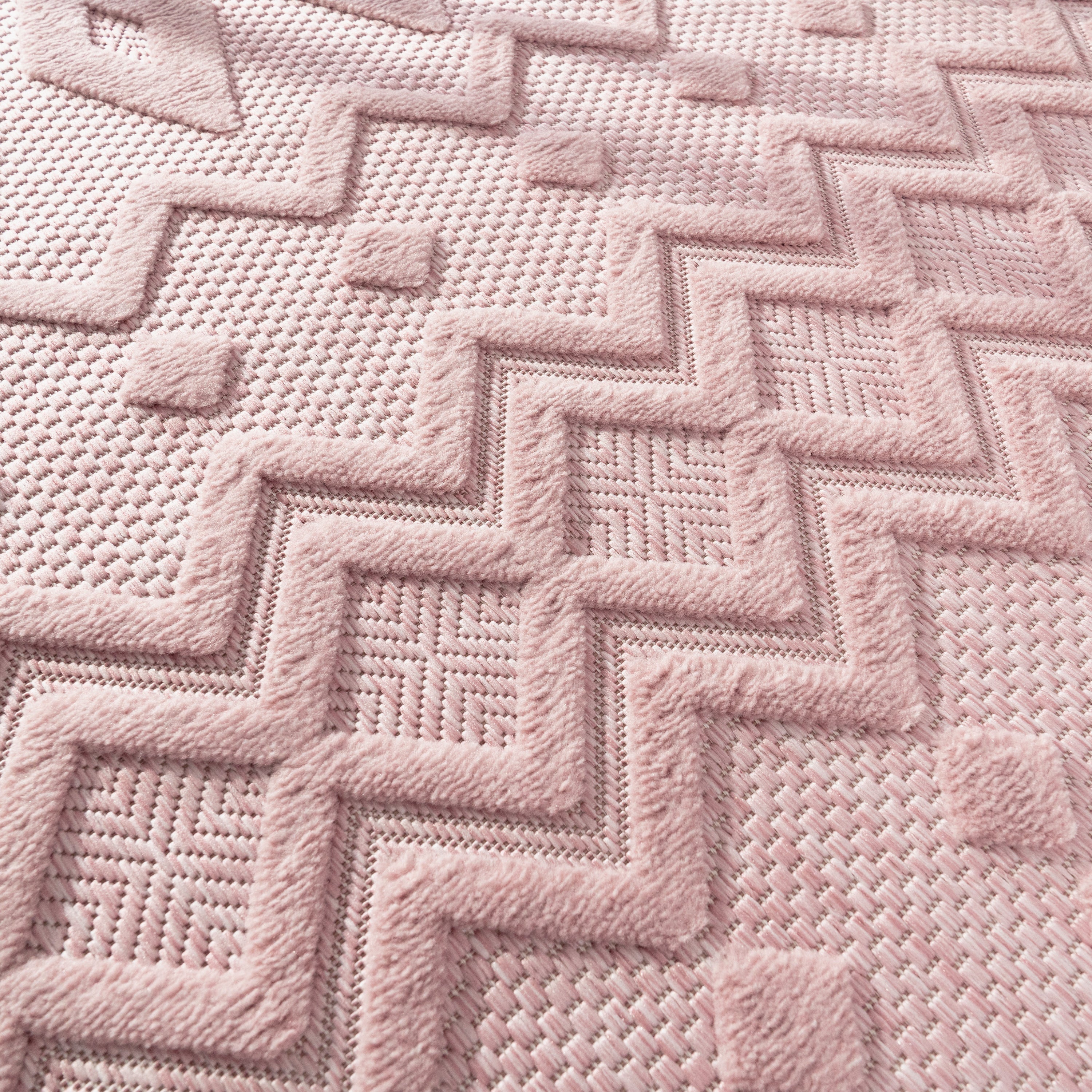 Indoor Outdoor Rug Livorno Geometric Trellis Pattern In Pink