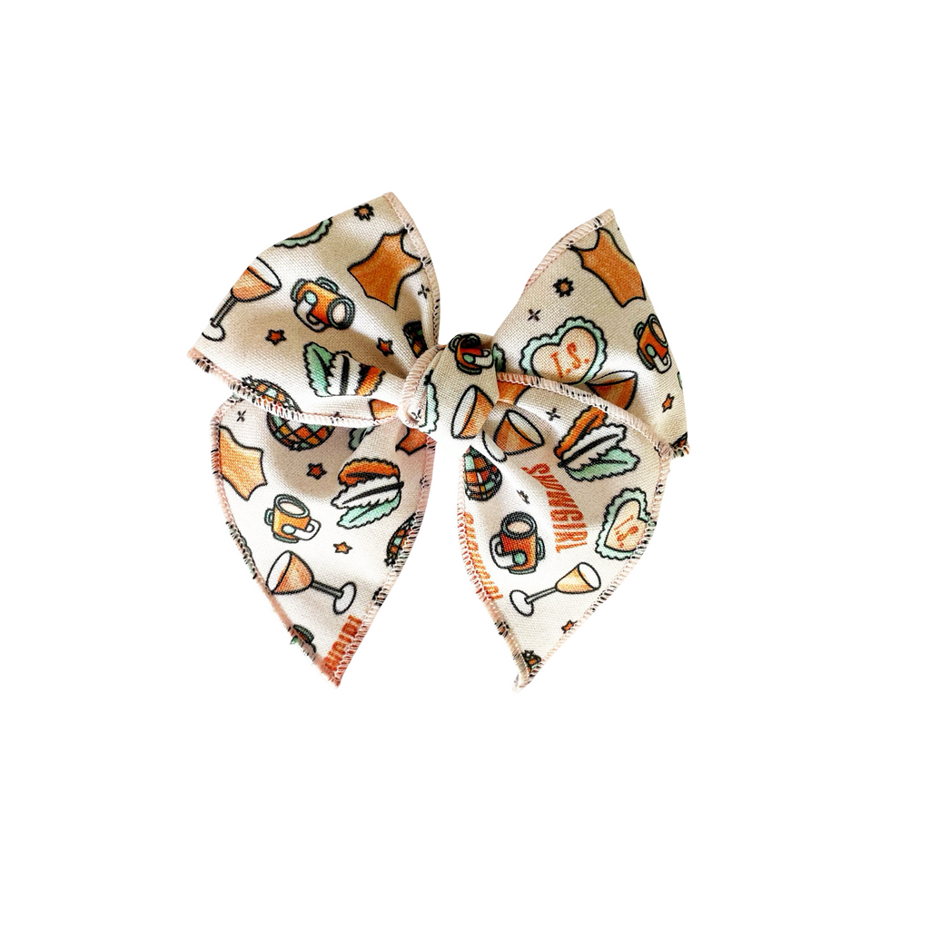 Showgirl Elle Bow
