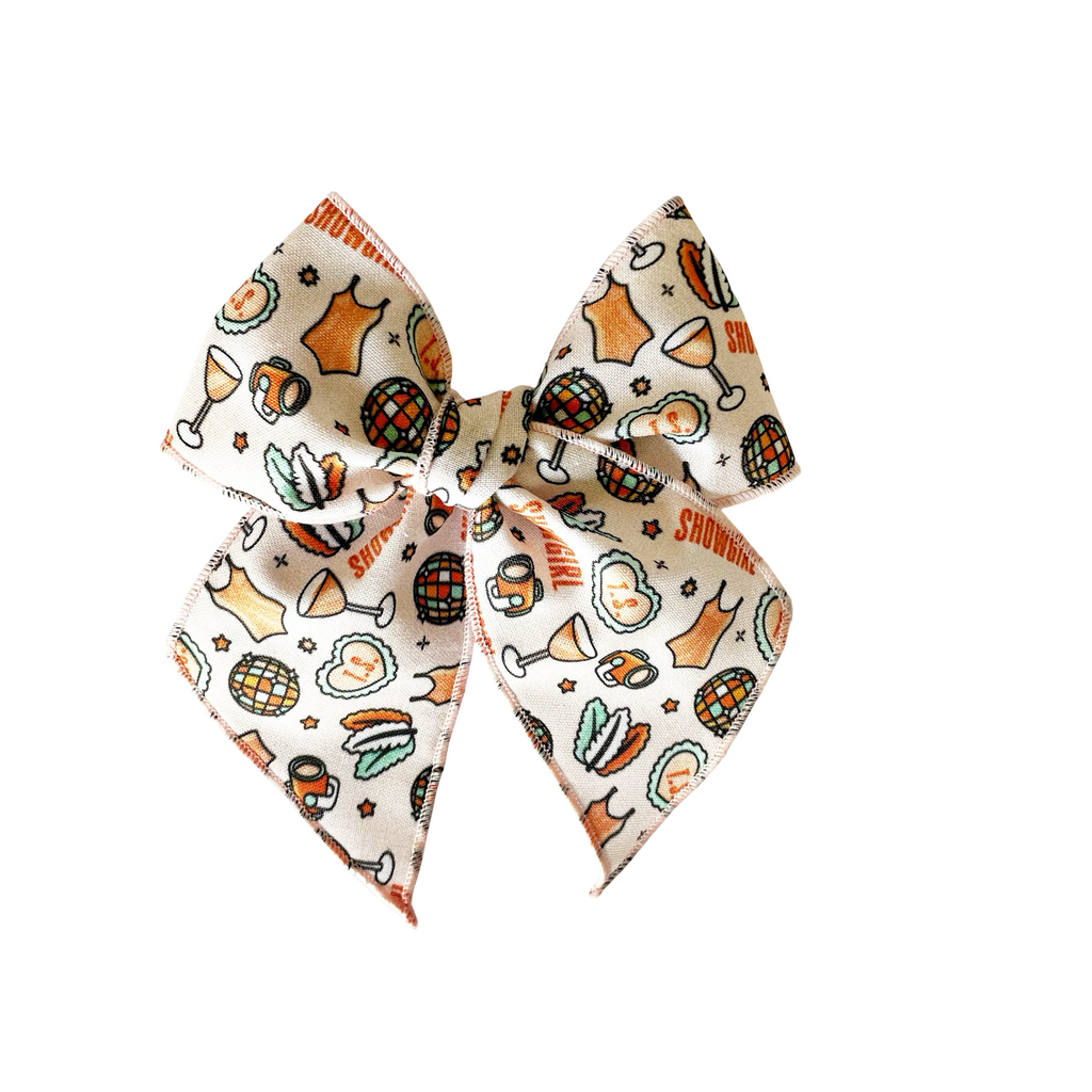 Showgirl Elle Bow